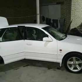Toyota Avalon 1999