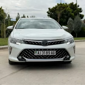 Toyota Camry 2018