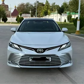 Toyota Camry 2022
