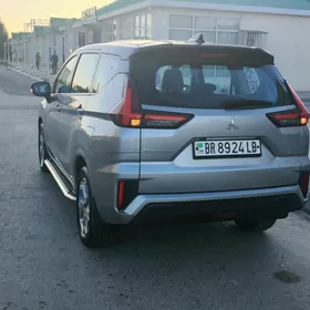 Mitsubishi Xpander 2024