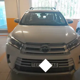 Toyota Highlander 2019