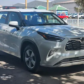 Toyota Highlander 2022