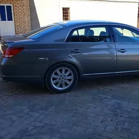 Toyota Avalon 2005