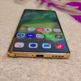 ZERO 30.  8+8/256 GB