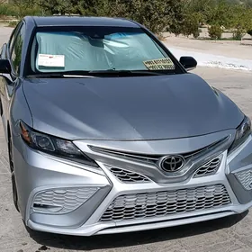 Toyota Camry 2022