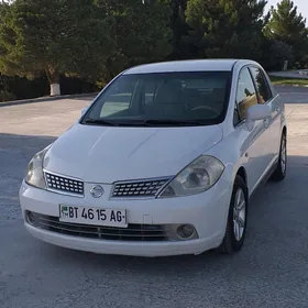 Nissan Tiida 2007