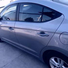 Hyundai Elantra 2017