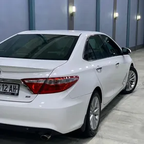 SÜRÜJI ВОДИТЕЛЬ TOYOTA CAMRY