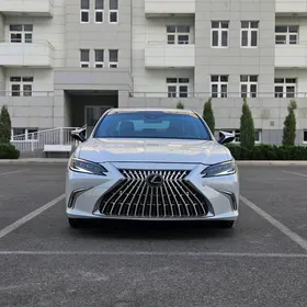 Lexus ES 350 2019