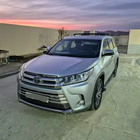 Toyota Highlander 2019