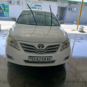 Toyota Camry 2010