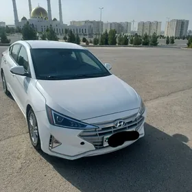 Hyundai Elantra 2020