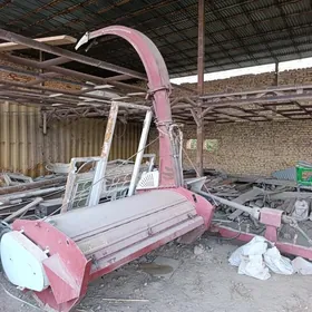 MTZ 82 2015