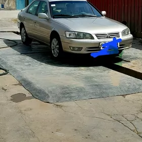 Toyota Camry 2001