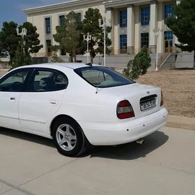 Daewoo Leganza 1998