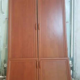 Mebeliñ gapaklary