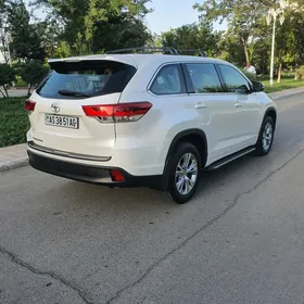 Toyota Highlander 2018
