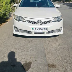 Toyota Camry 2014