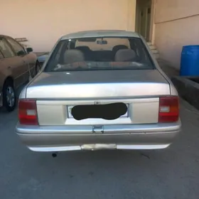 Opel Vectra 1990