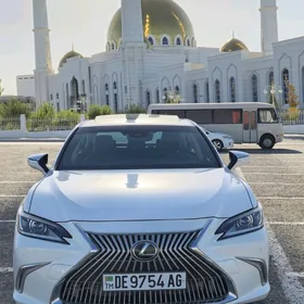 Lexus ES 350 2019