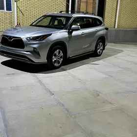 Toyota Highlander 2020