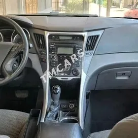Hyundai Sonata 2011
