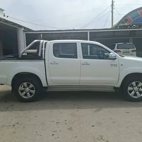 Toyota Hilux 2011