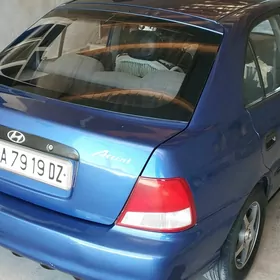 Hyundai Accent 2002