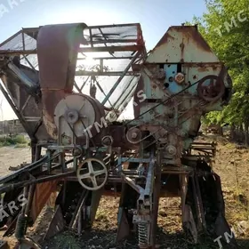 MTZ T-28 2002