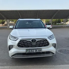 Toyota Highlander 2020