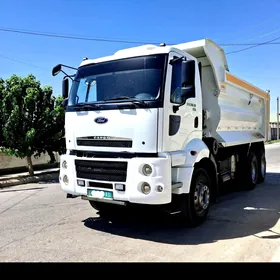 Ford Cargo 3535D 2015