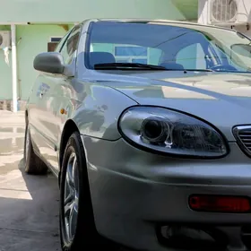 Daewoo Leganza 1998