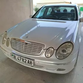 Mercedes-Benz E320 2002