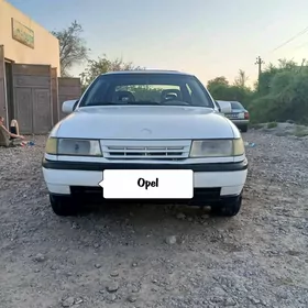 Opel Vectra 1989
