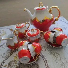 Красный бутон