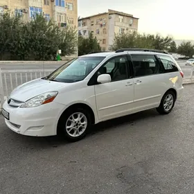 Toyota Sienna 2008
