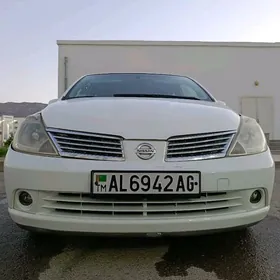 Nissan Tiida 2006