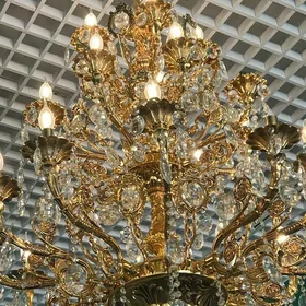 Lyustra 24 lampaly