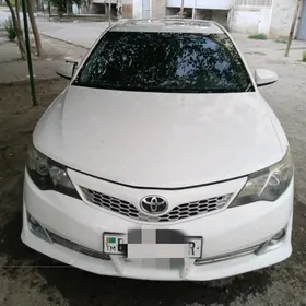 Toyota Camry 2013