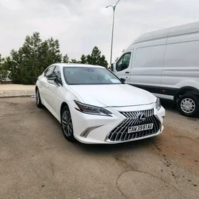 Lexus ES 350 2022