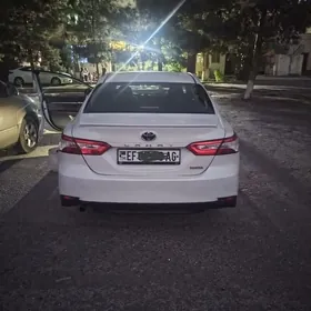 Toyota Camry 2020