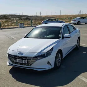 Hyundai Elantra 2021