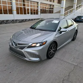 Toyota Camry 2022