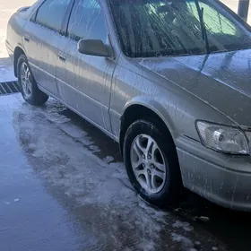 Toyota Camry 2001