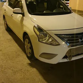 Nissan Sunny 2022