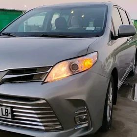 Toyota Sienna 2017