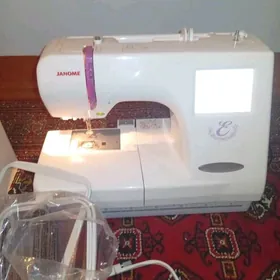 Kampyuter maşyn Janome