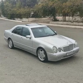 Mercedes-Benz E320 2002