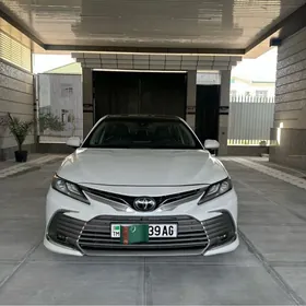 Toyota Camry 2023