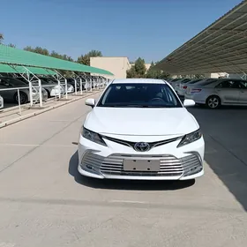 Toyota Camry 2022